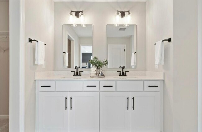Building Photo - 6281 Larkspur Ln