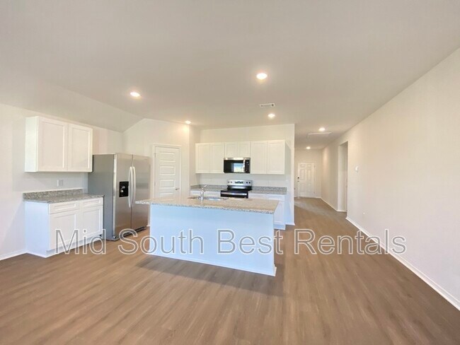 Foto del edificio - 52 Kelton Ln