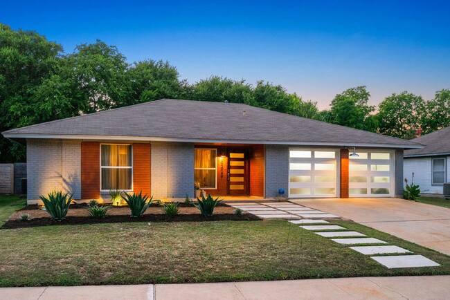 Foto del edificio - Beautiful remodeled house