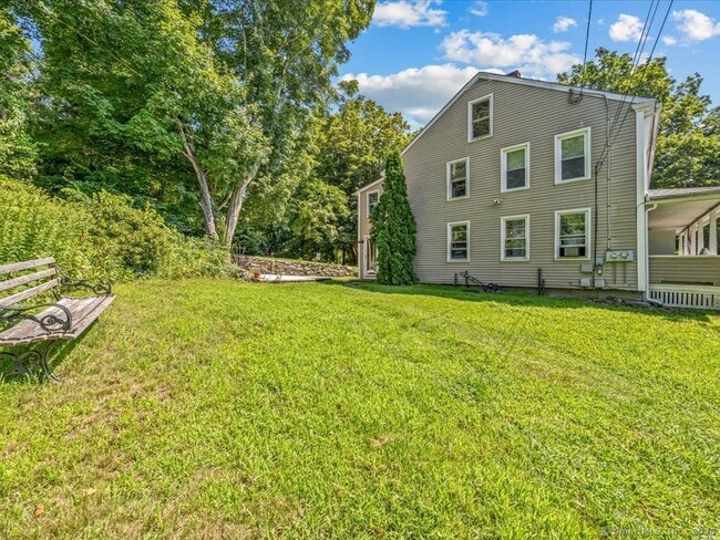 Building Photo - 440 Taylor Hill Rd
