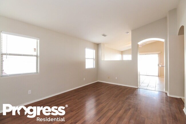 Building Photo - 11014 W Rio Vista Ln