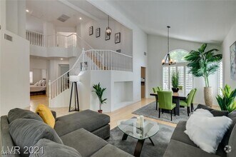 Building Photo - 1827 Cavendish Way