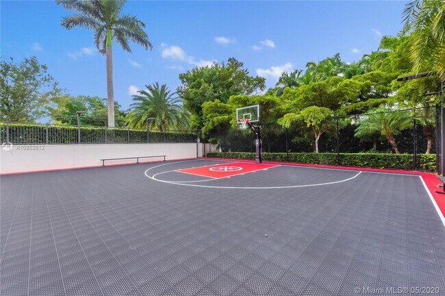 Foto del edificio - 5980 N Bay Rd