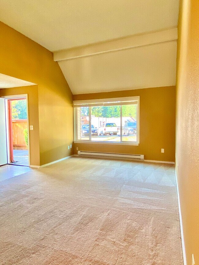 Foto del edificio - 2 bedroom Condo apartment in Fairwood-Rent...