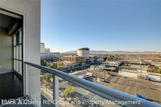 Building Photo - 2 br, 2 bath House - 150 N. Las Vegas Blvd...