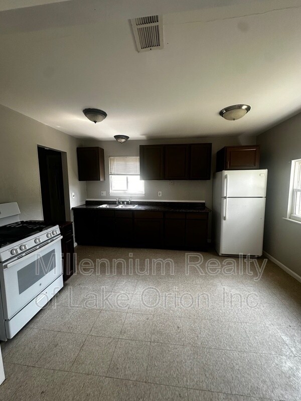Foto del edificio - 104 W Mansfield Ave