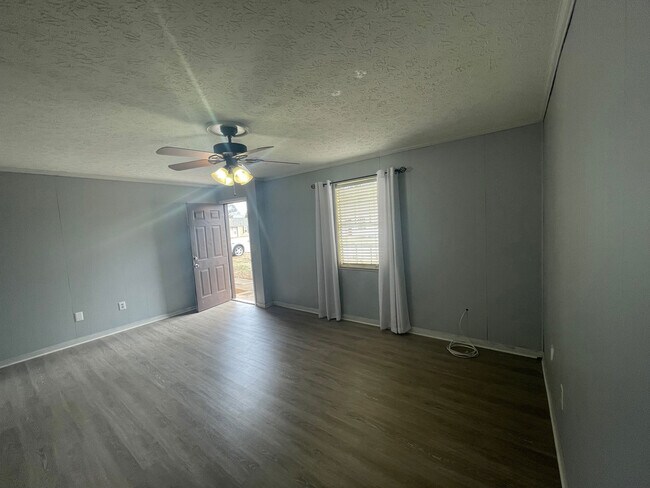 Building Photo - 68 Cedar Hill Cir