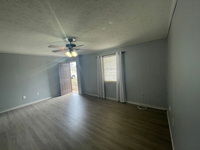 Building Photo - 68 Cedar Hill Cir