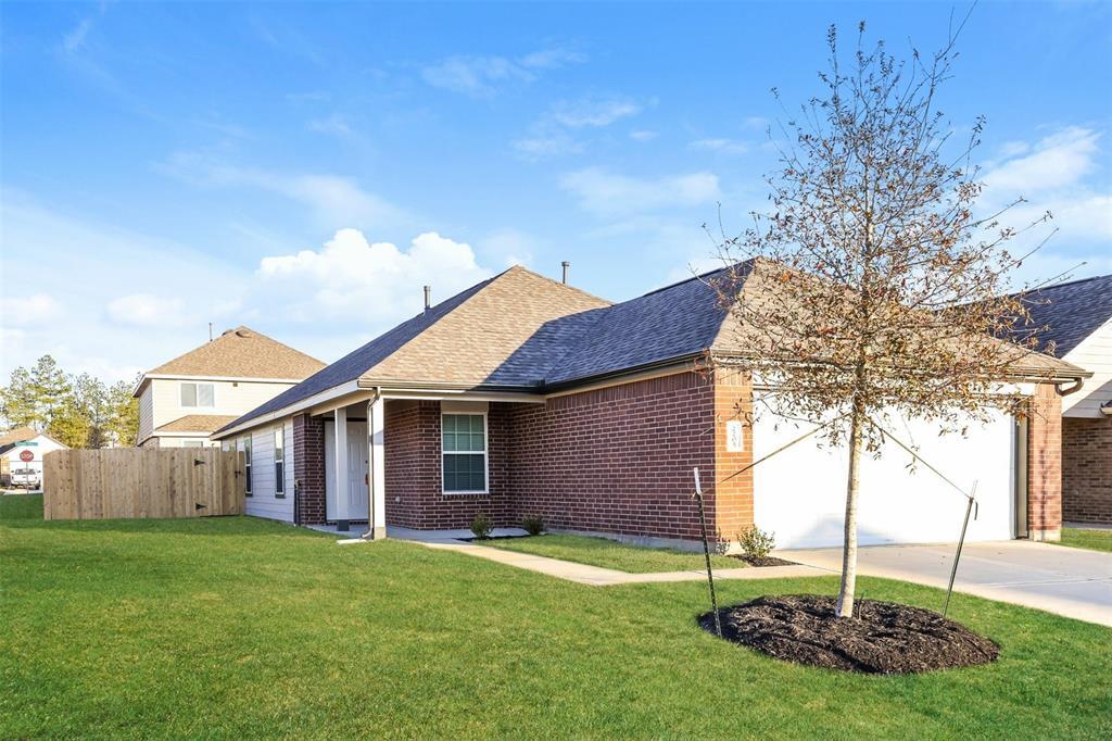 Primary Photo - 2205 Onyx Ln