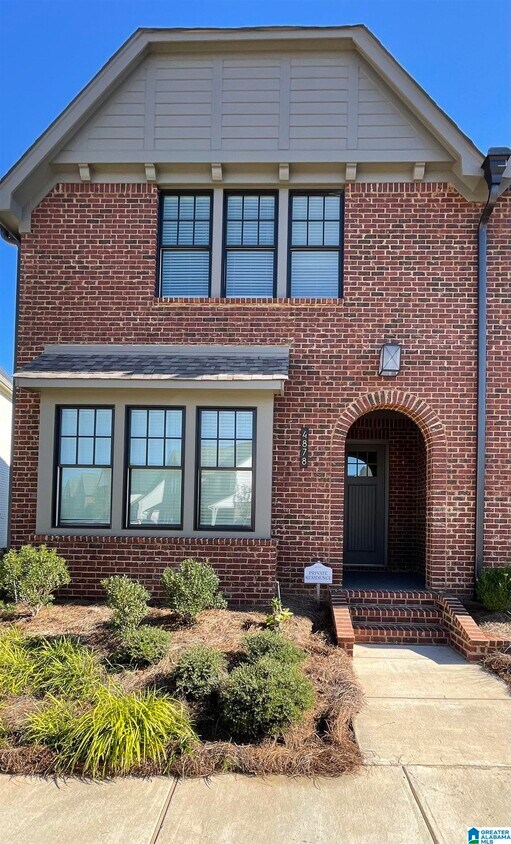 Foto principal - 4878 Silas Ave