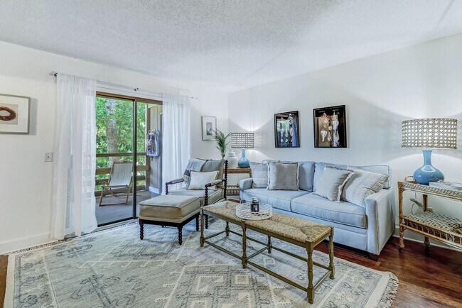 Foto del edificio - 2328 Sadler Rd