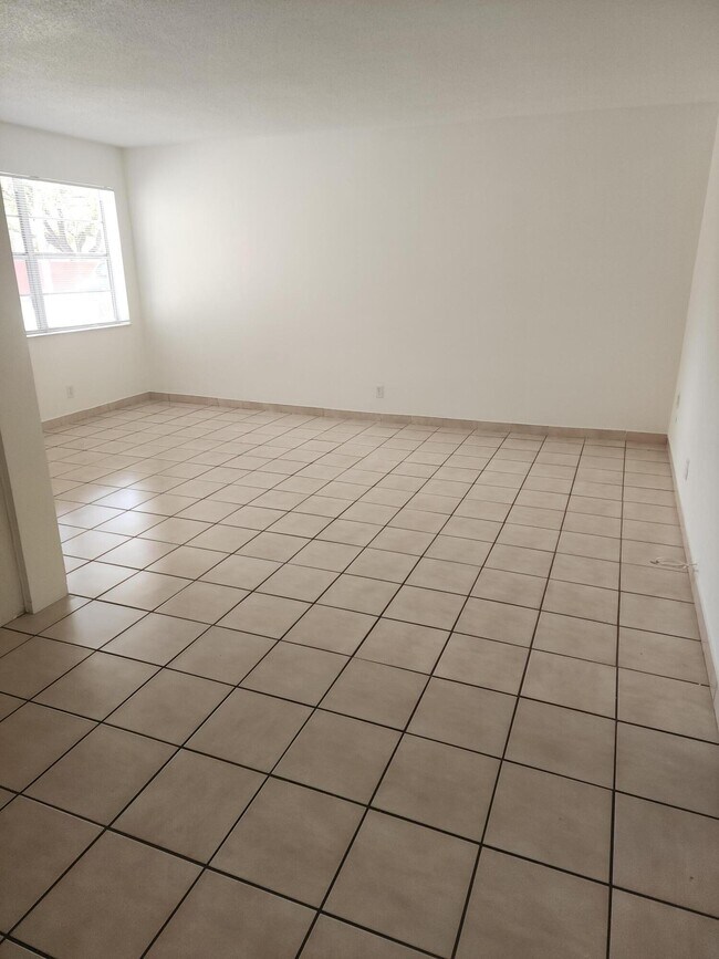 Foto del edificio - 1007 N 19th Ave