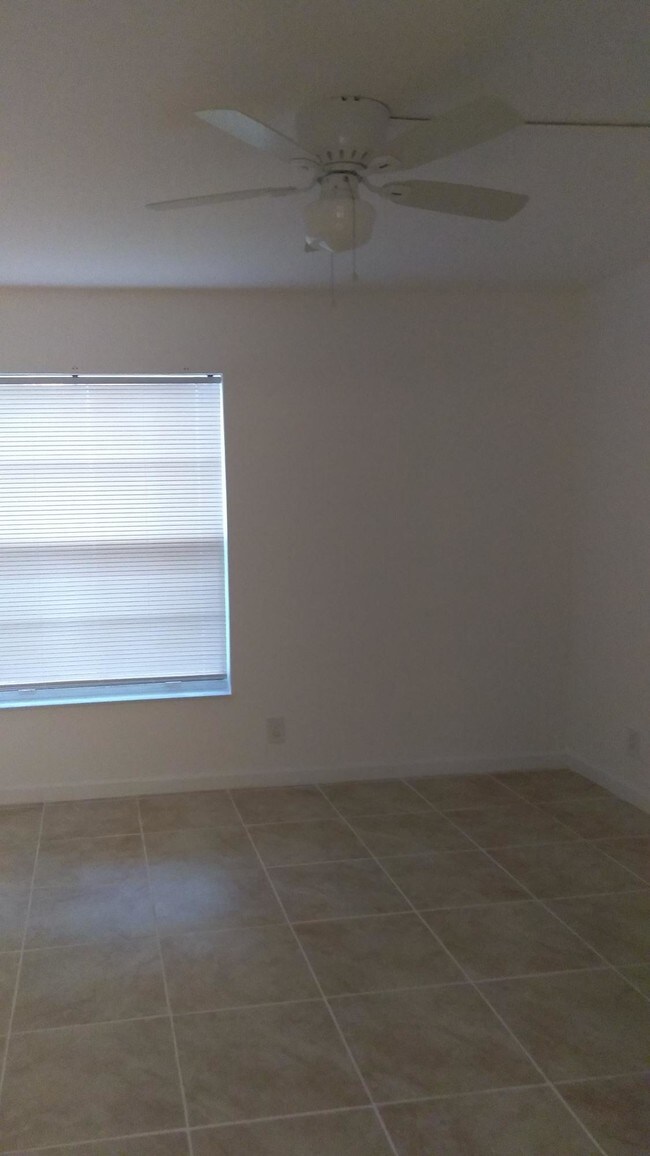Foto del edificio - 480 NW 20th Street 212
