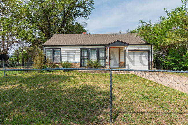 Building Photo - 1735 N Chautauqua St