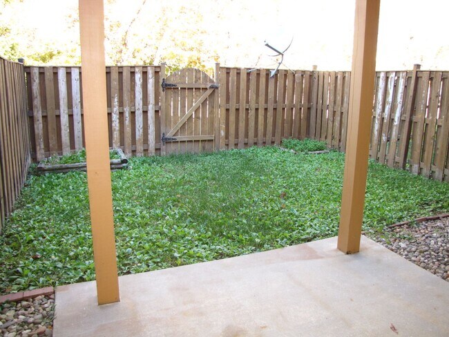 Foto del edificio - Townhouse In Sterling