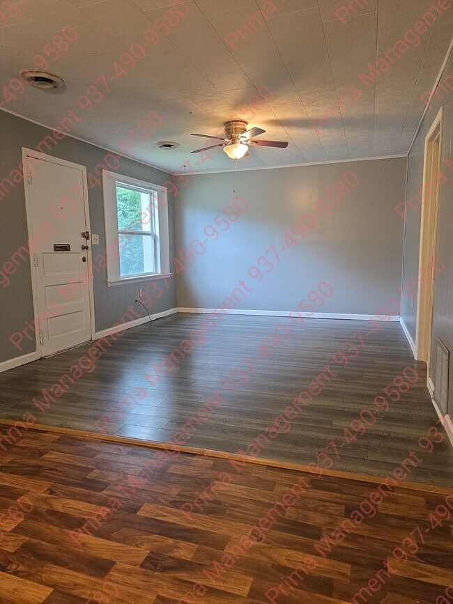 Foto del edificio - Quaint 3 bed 1 bath house with AC & everyt...