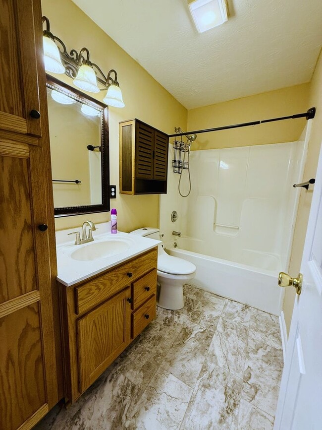 Foto del edificio - 2101-RMC