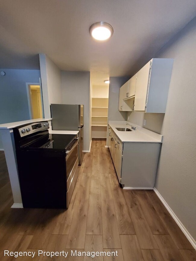 Building Photo - 14500 Roadrunner Way