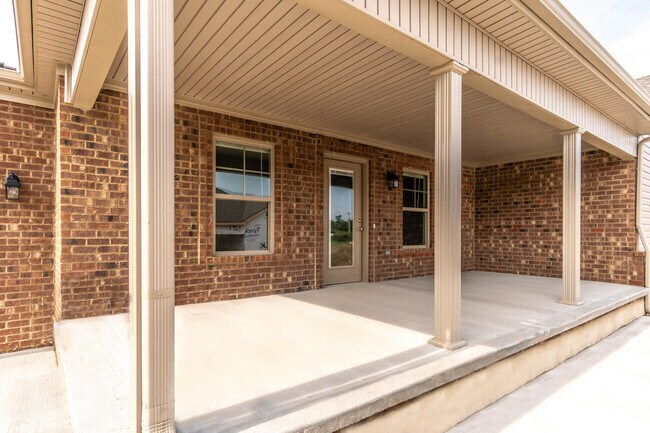 Building Photo - 160 Garden Gate Dr