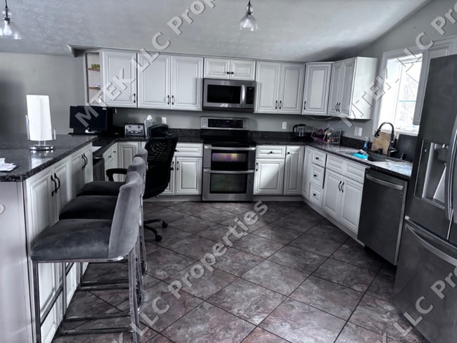 Foto del edificio - 8 Pinehurst Ct