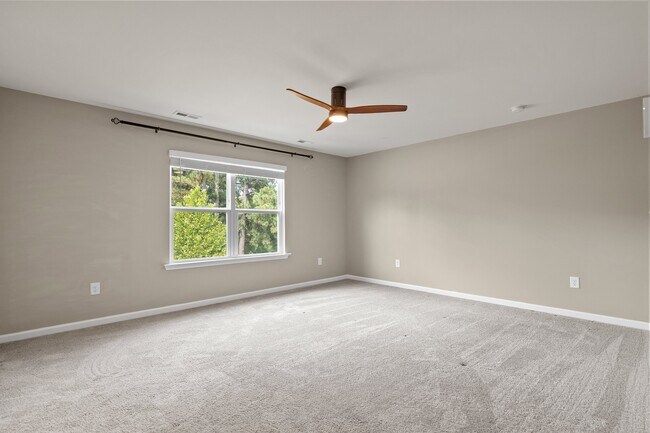 Building Photo - 3005 Highwater Dr