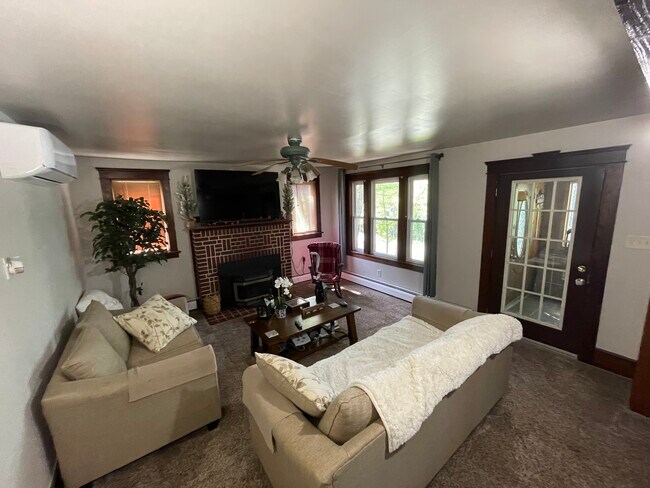 Foto del edificio - 4 Rodgers Ln