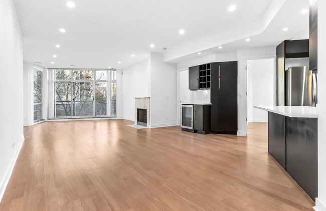 Foto del edificio - 914 W Hubbard St