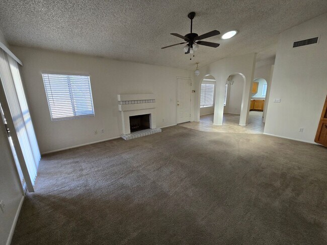 Building Photo - 7062 W Caron Dr