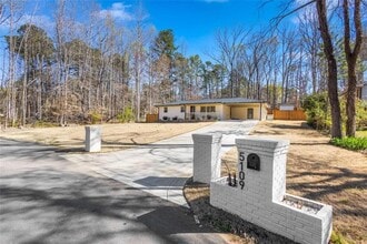 Building Photo - 5109 Dogwood Hills Dr