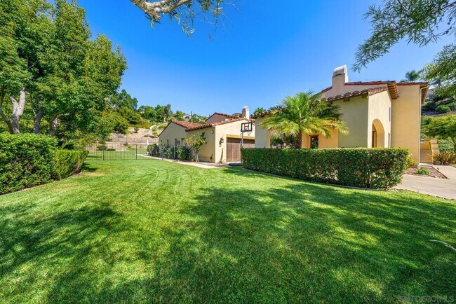 Building Photo - 8110 Outlook Point Dr