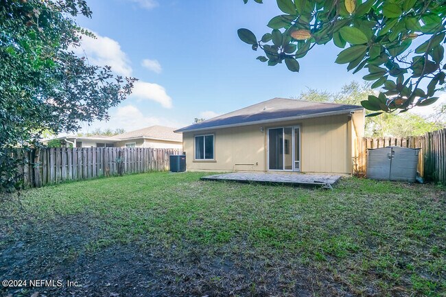 Foto del edificio - 824 Wynfield Cir