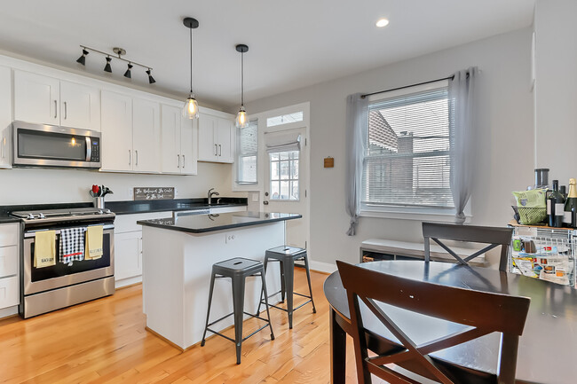 Kitchen - 123 36th St NE