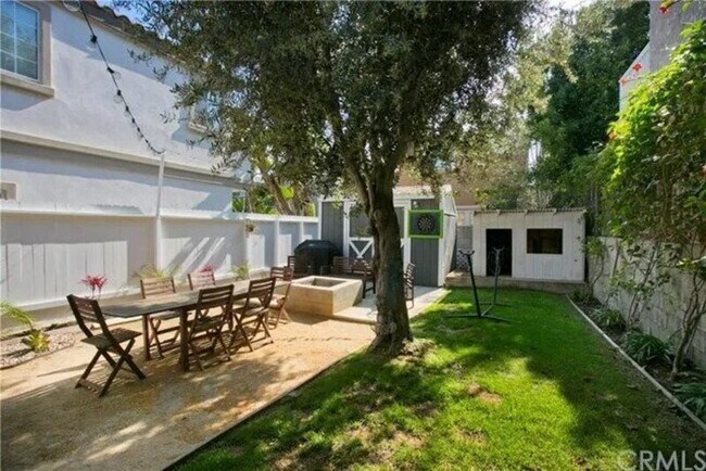 Foto del edificio - 1105 Stanford Ave