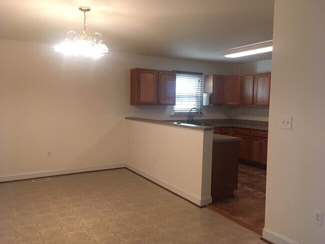Foto del edificio - 107 E 16th St