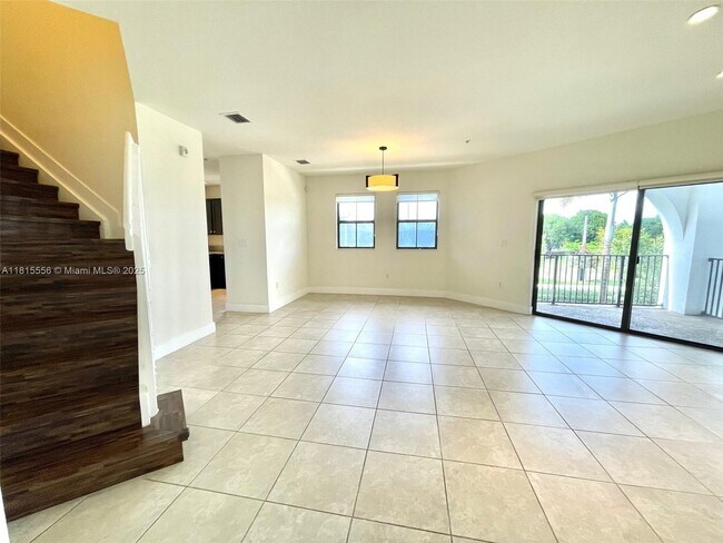 Foto del edificio - 10600 NW 88th St