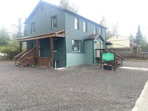 Building Photo - 751 7th Ave