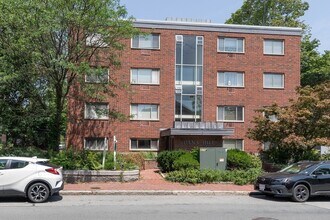Building Photo - 329 Harvard St