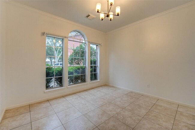 Building Photo - 15318 Amesbury Ln