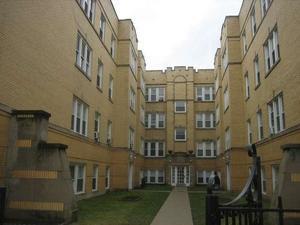 Primary Photo - 4420 N St Louis Ave