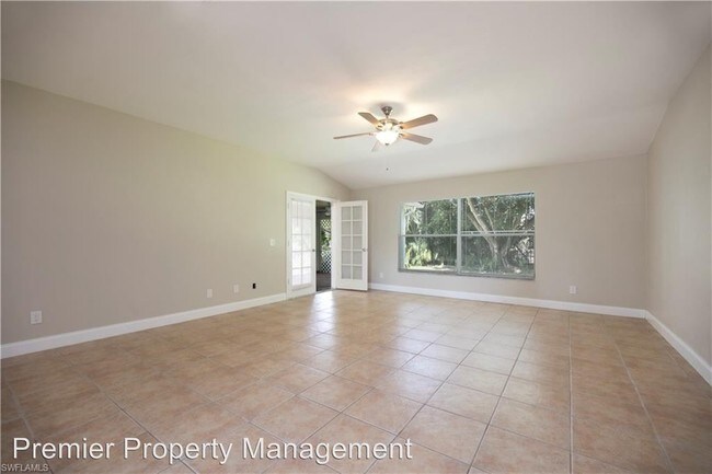 Building Photo - 3 br, 2 bath House - 940 Moon Lake Drive