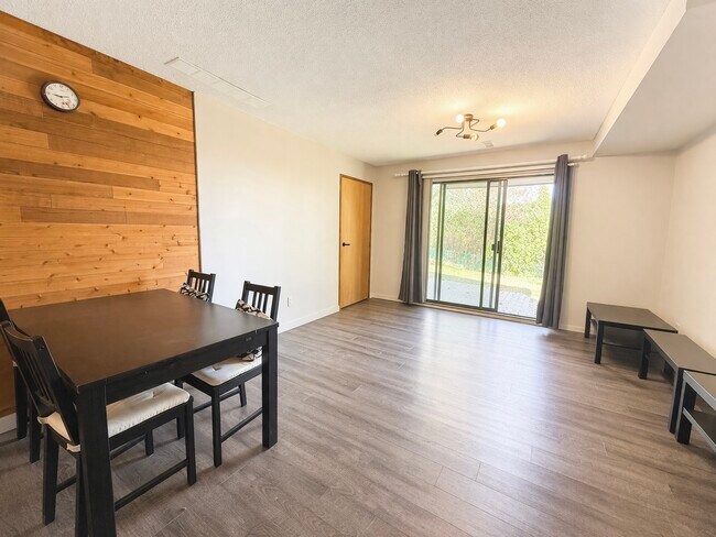 Photo du bâtiment - 2217 Hillside Ave