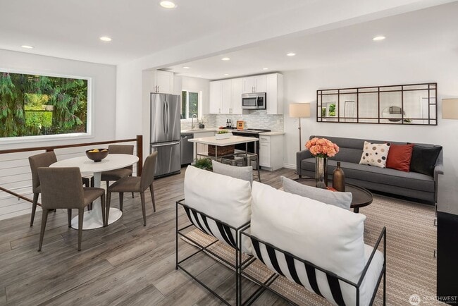 Building Photo - 3Bd/1.75Ba Seattle House