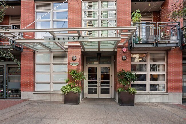 Foto del edificio - 877 Island Ave