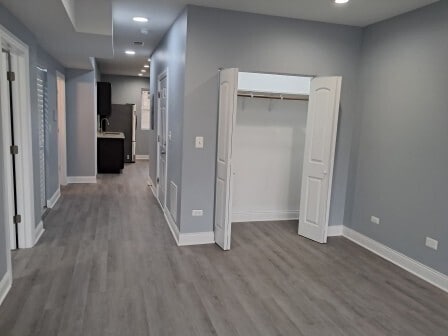 Building Photo - 935 W Marquette Rd