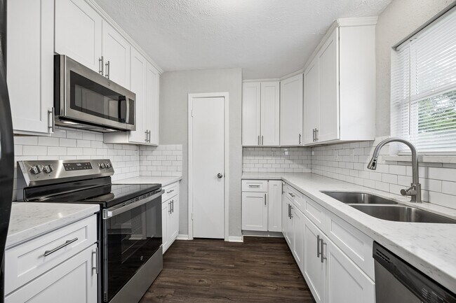 Foto del edificio - 6907 Grant Dr