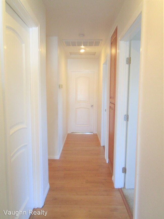 Building Photo - 3 br, 2 bath House - 1312 S. McCall St.