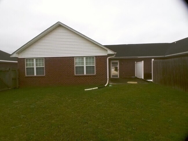 Foto del edificio - 2212 Dartmouth Dr