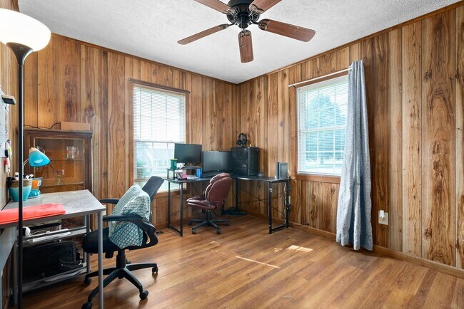 Cuarto dormitorio/sin puerta - 258 Barkley Cir