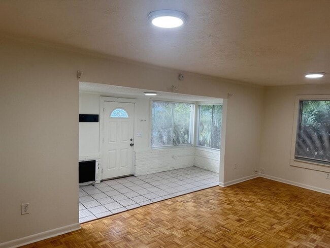 Foto del edificio - 424 Wildwood Way