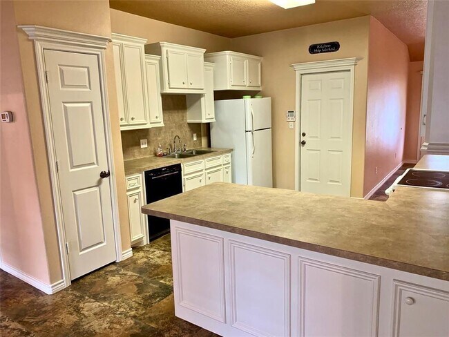 Building Photo - 158 Hidden Valley Cir